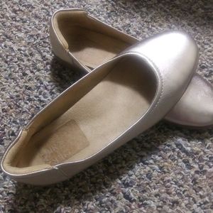 Naturalizer Gold Flats 8.5